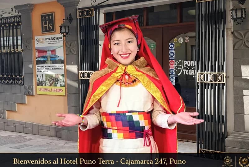 Karla disfrutando su estadía en Hotel Puno Terra